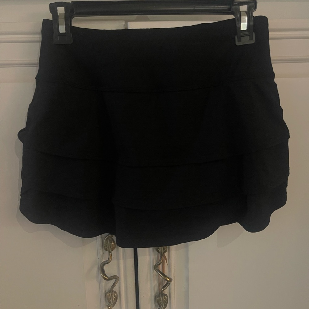 Athleta Black Skirt Size XS Ruffle Skirt
